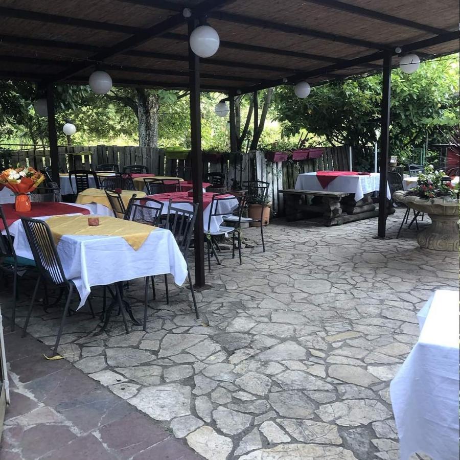 Domaine Du Berange Hotel Saint-Geniès-des-Mourgues Kültér fotó